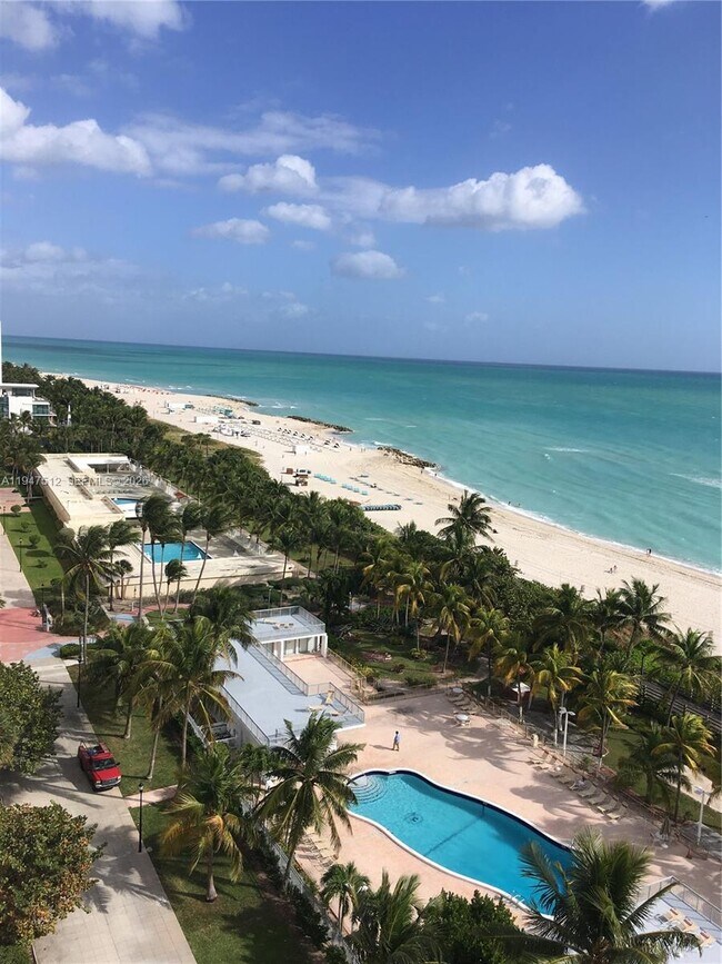 Building Photo - 2625 Collins Ave