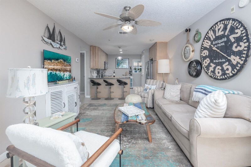 Building Photo - 201 10th Ave N