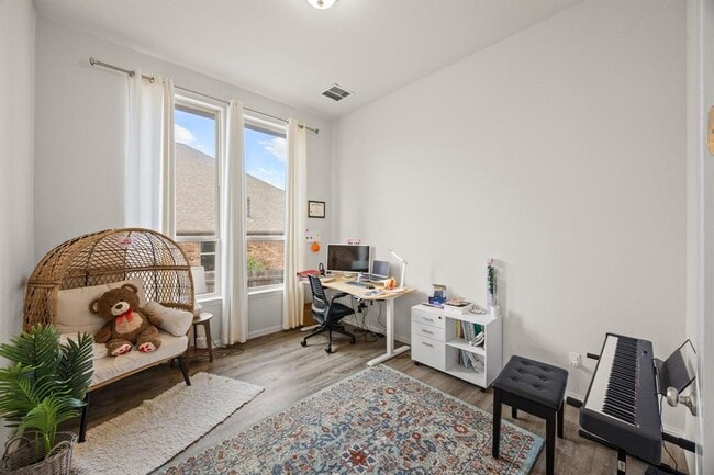 Building Photo - 12329 Mesa Verde Dr