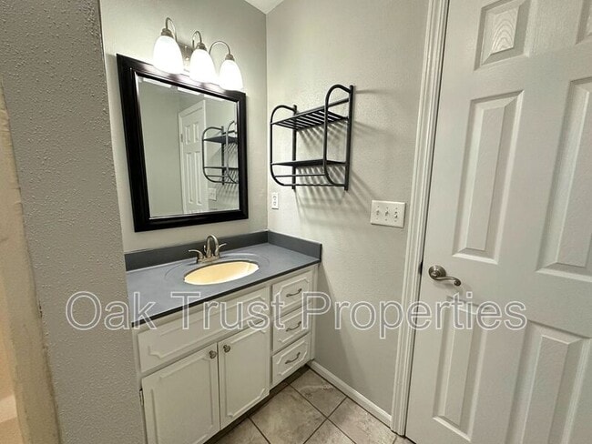 Building Photo - 4449 Great Oak Dr
