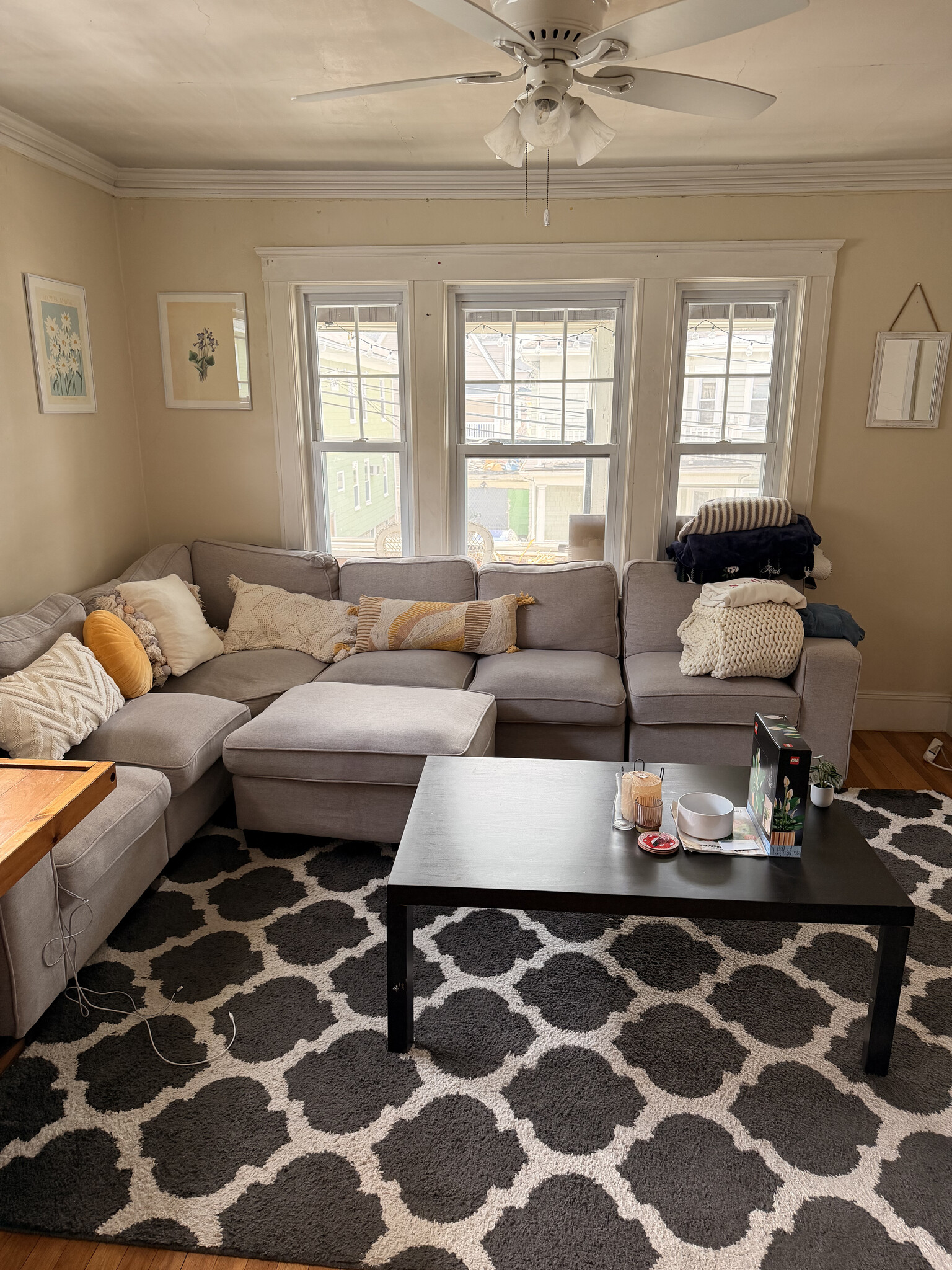 Living - 49 Sunset Rd