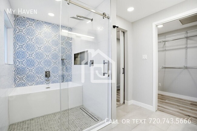 Building Photo - 2351 S Garland St