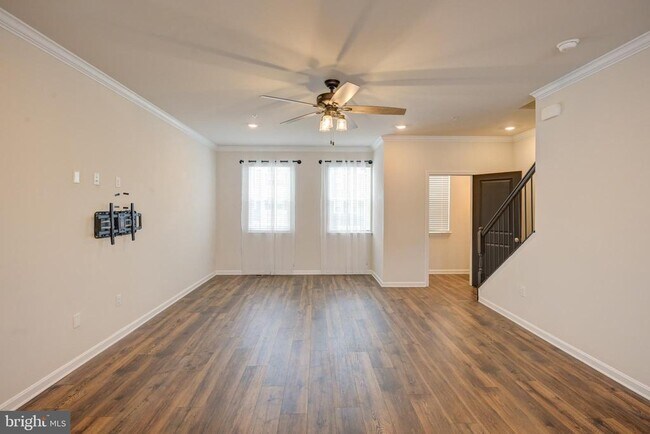 Building Photo - 5059 Silver Oak Dr