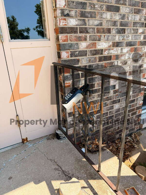 Building Photo - 2591 Parkview St