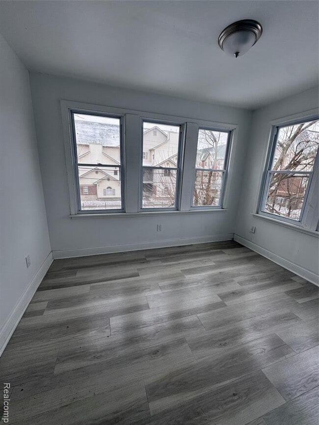 Building Photo - 8569 Quincy St