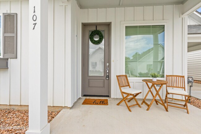 Building Photo - 107 Satsuma Dr