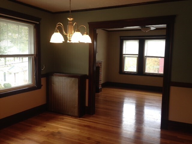 Building Photo - 280 Willow St