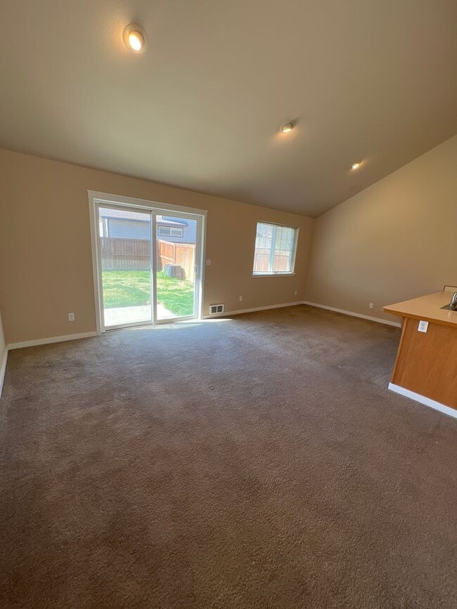 Building Photo - nov208