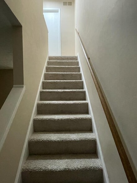 Building Photo - 6856 Garden Terrace Rd