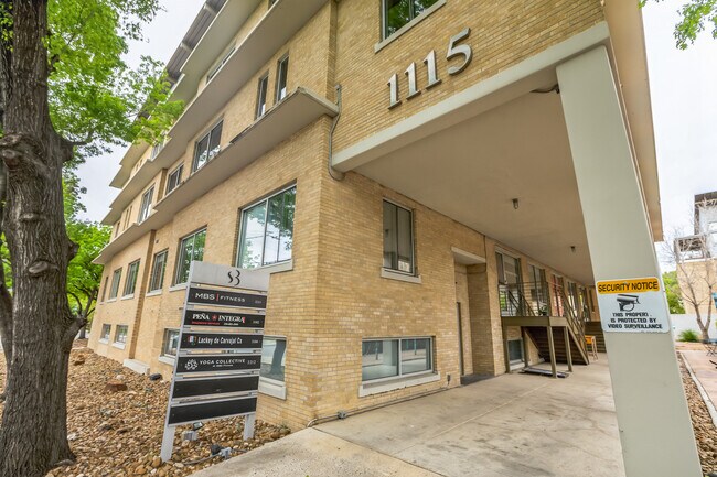 Building Photo - 1115 S Alamo St