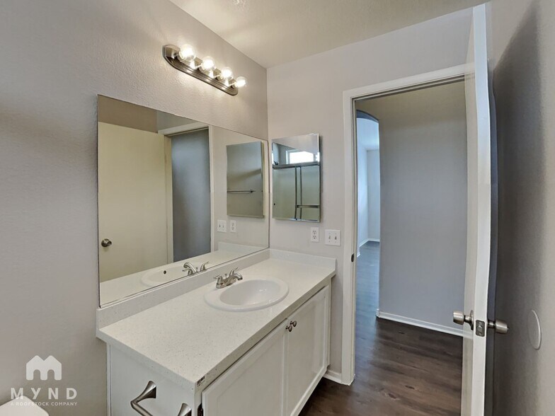 Building Photo - 2858 Mt Hope Dr