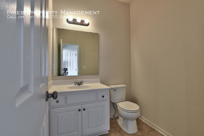 Building Photo - Cedar Springs Duplex - Available August 19th