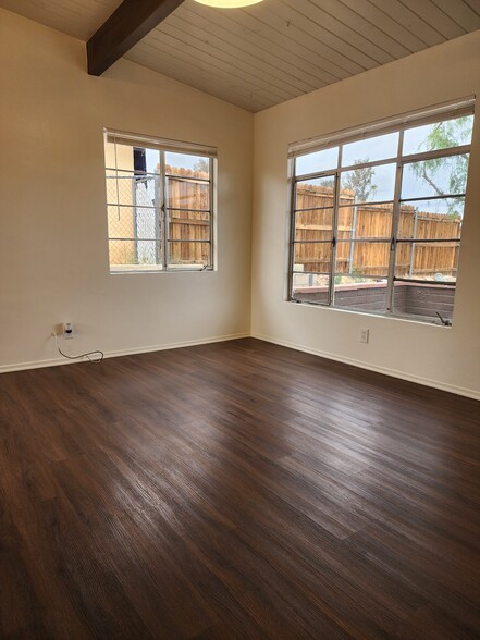 Living Room - 6024 Baileya Ave