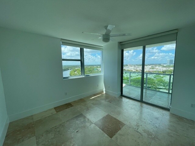 Building Photo - 2681 N Flamingo Rd