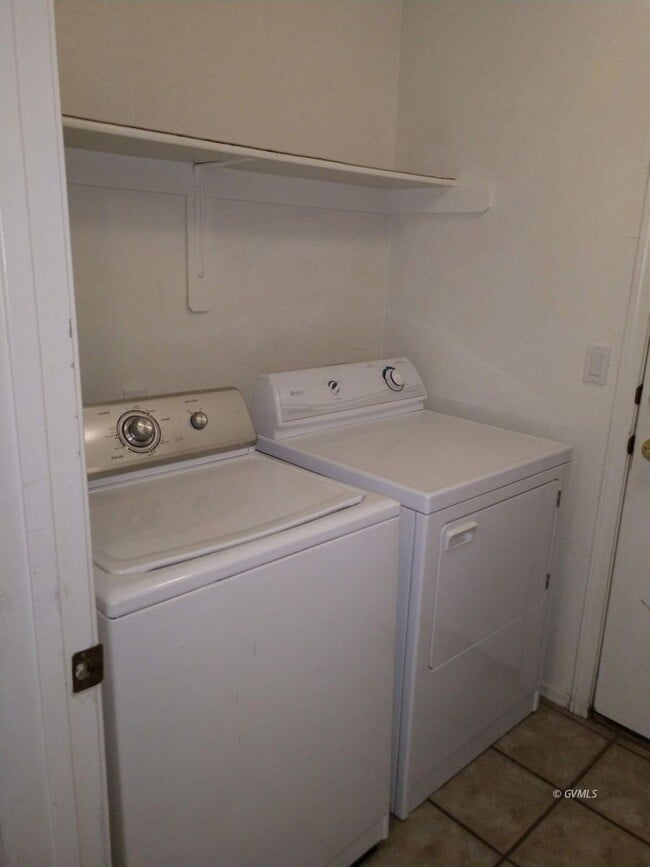 Building Photo - 1305 Crimson Canyon Dr