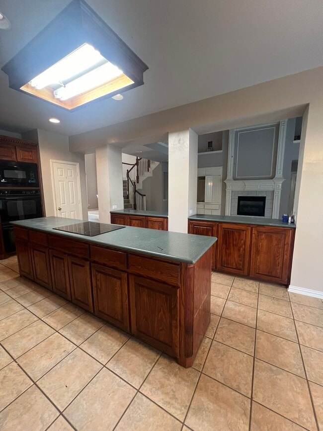 Building Photo - Custom Goodman home in Crimson Ridge w Pool!