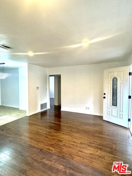 Building Photo - 8839 Tilden Ave