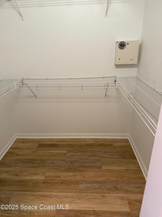 Building Photo - 1427 Grand Isle Blvd