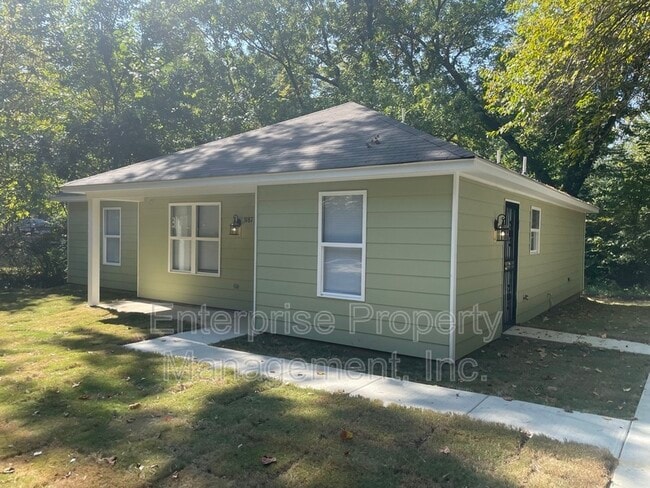 Building Photo - 3187 E Shirley Cir