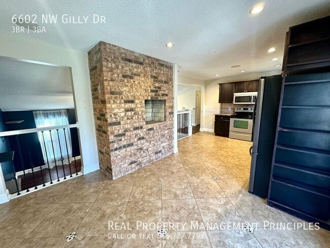 Building Photo - 6602 NW Gilly Rd