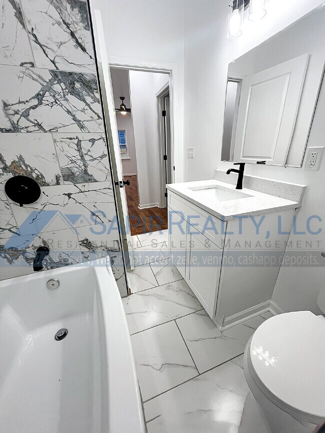 Building Photo - 1273 Oakland Terrace SW