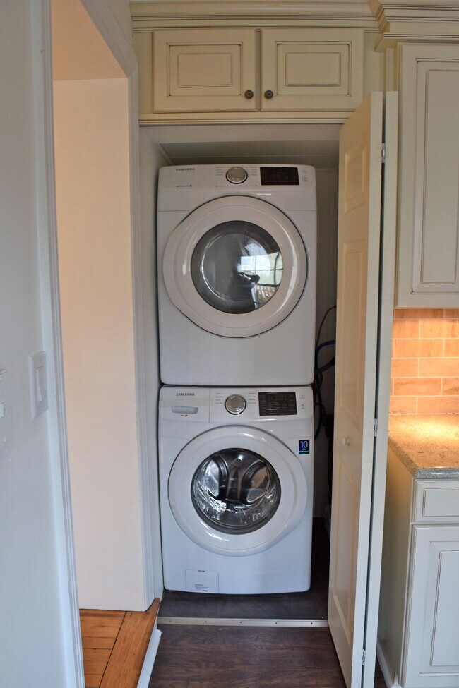 Laundry - 35 S State St