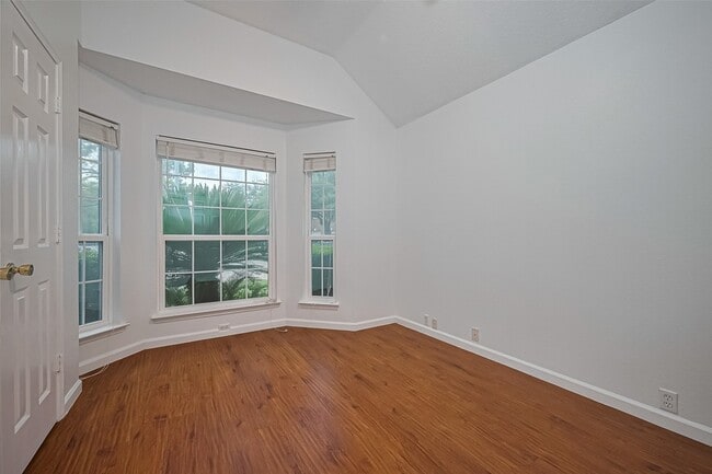 Building Photo - 11042 Sentry Ct