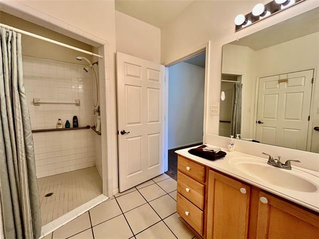 Building Photo - 3900 Chimney Rock Dr
