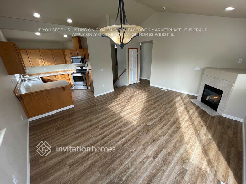 Building Photo - 1811 111th Dr SE