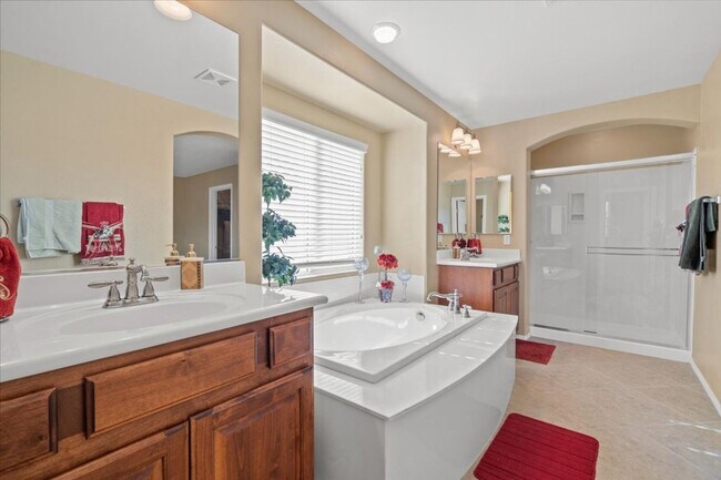 Building Photo - Beautiful Tuscan Inspired 3 Bedroom Home in Centennial Hills