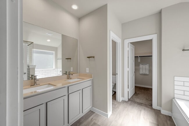 Building Photo - 14245 Wonder Lake Ln