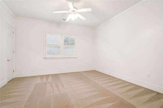 Building Photo - 114 Maple Ridge Way