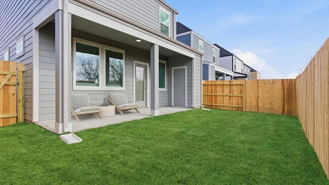 Building Photo - 2034 Olivos St