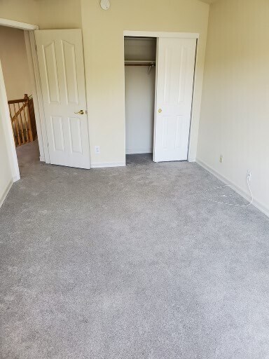 Bedroom #3 looking back into hallway - 2040 Goldenrod Ln