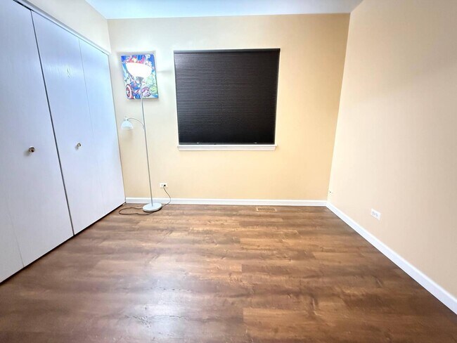 Building Photo - 3161 Hopewell Dr