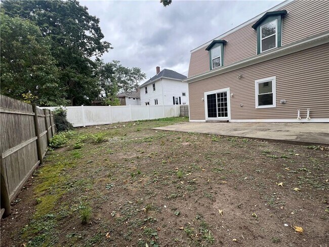 Building Photo - 9 Turner Ave