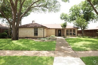 Building Photo - 2212 Tree House Ln