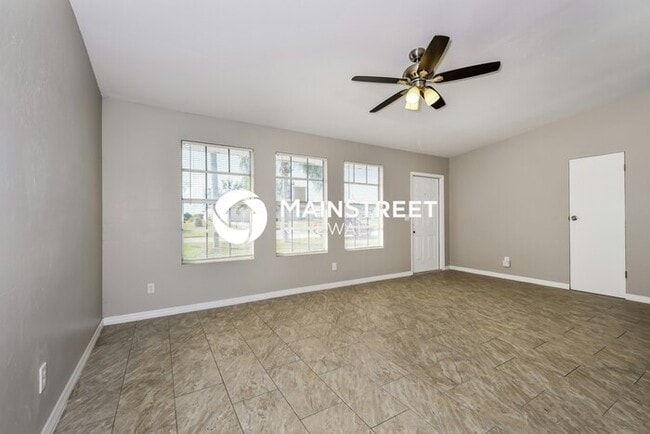 Building Photo - 3 Bedroom Pet-Friendly Home in CAPE CORAL,...