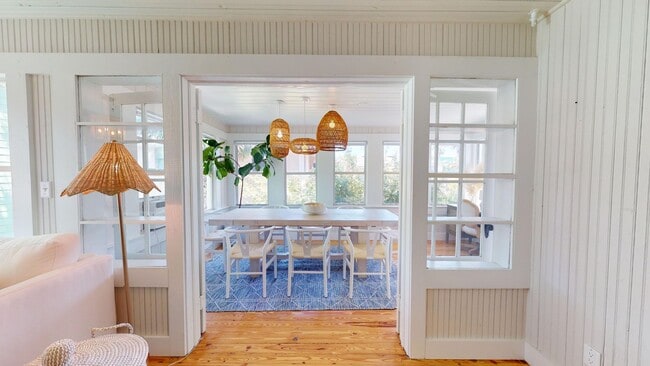 Building Photo - Presenting a meticulously renovated and fu...