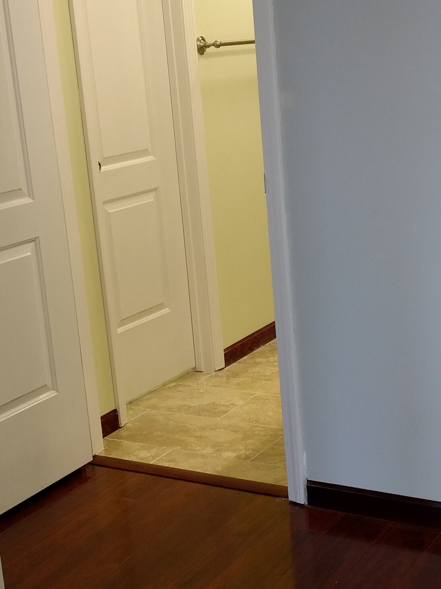 Nice door&tile - 5201 Carriageway Dr