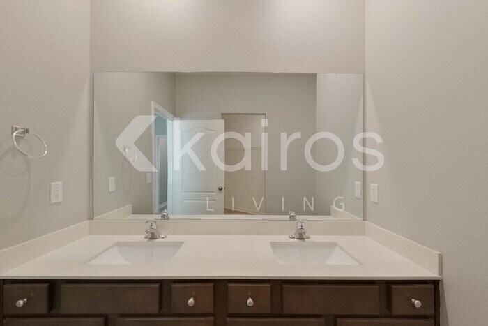 Building Photo - 30098 Fedora Cir