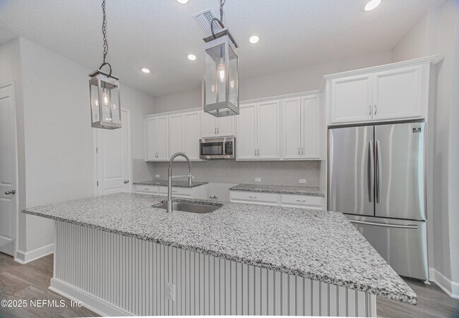 Building Photo - 33 Ibiza Ct