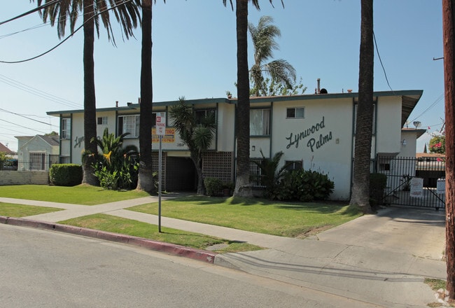 Building Photo - Lynwood Palms