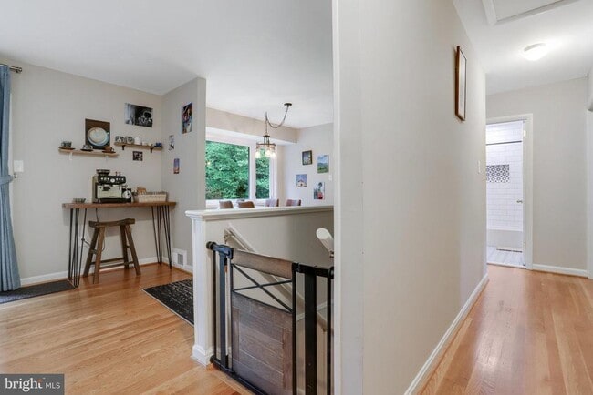 Building Photo - 8805 Menard Ct