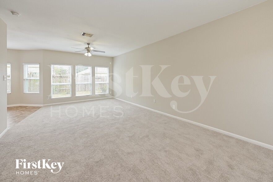 Building Photo - 4930 Hackamore Brook Ct