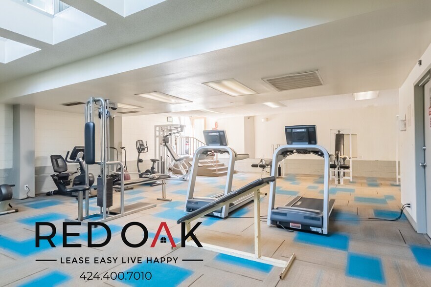 Building Photo - 1375 W San Bernardino Rd