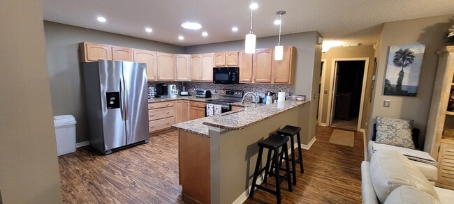 Building Photo - 1267 Mount Vernon Way