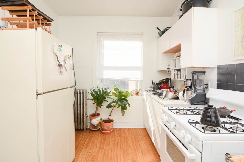 Building Photo - 1938 W Crystal St