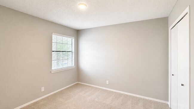 Building Photo - Northwest San Antonio Rental - 3/2 - Near SeaWorld, Alamo Ranch & Lackland AFB