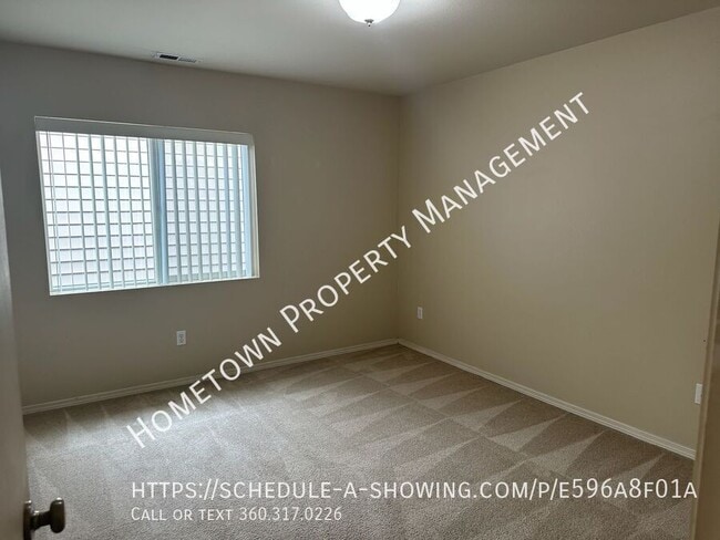 Building Photo - 4332 Freemont St NE